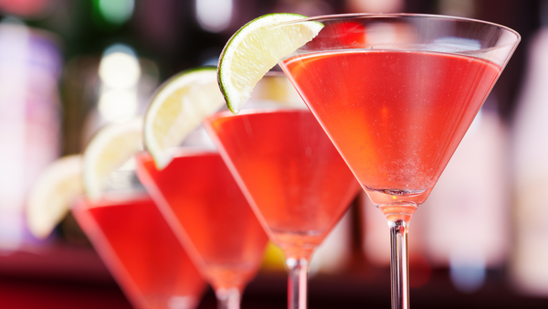 How to Make the Perfect Cosmopolitan: A Modern Classic with a Citrus Twist