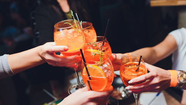 How to make the Best Aperol Spritz: Classic Recipe and Tips